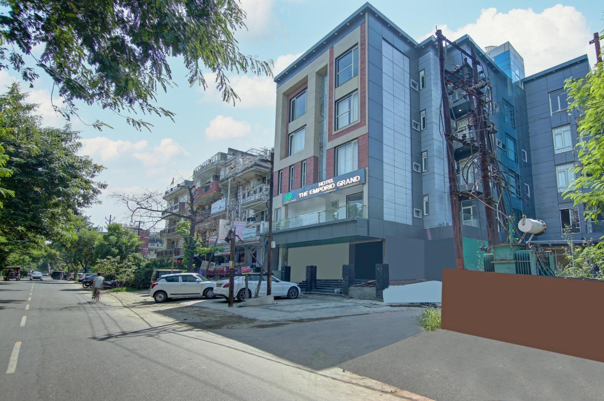Hotel The Emporio Grand Near Vaishali Metro Station Ghaziabad Exterior photo